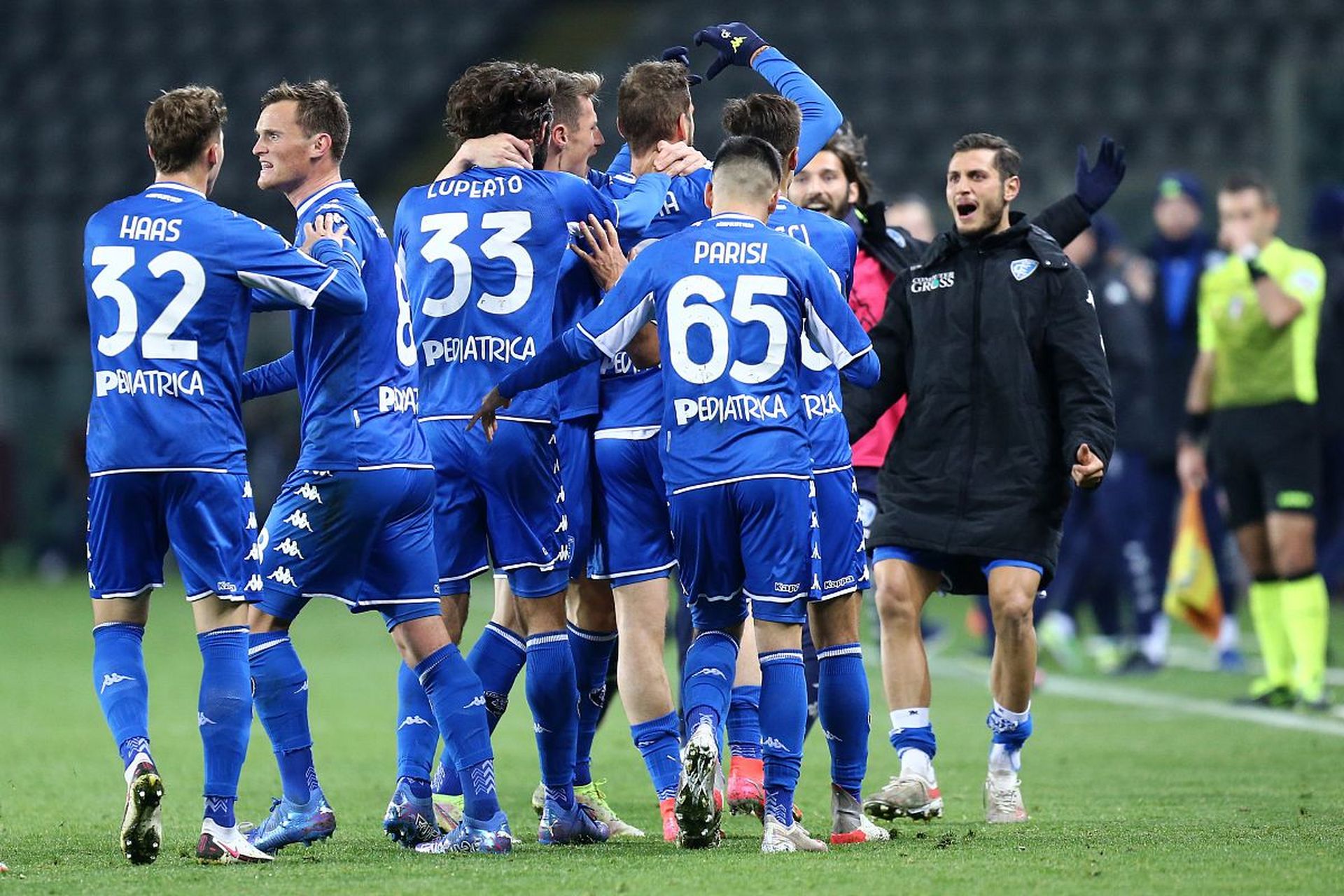 而猛龙则需 而猛龙则需